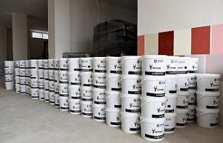 Seyhan Belediyesinden eğitime "boya" katkısı