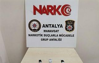 Sigara paketi içinde uyuşturucu ele geçirildi