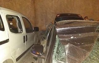 Sigarayı yaktı, otomobilde patlama meydana geldi