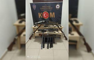 Silah kaçakçılarını KOM durdurdu