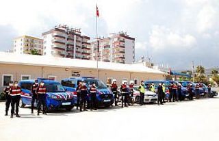 Silifke’de jandarma Covid-19 denetimini sıkı tutuyor