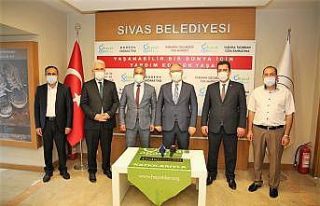 Sivas’ta nakdi kırtasiye yardımı başladı