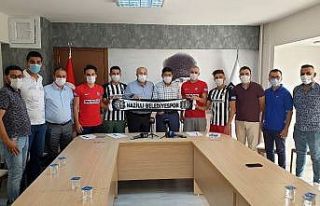 Siyah İnciler transferi kapattı