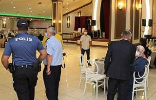 Sultanbeyli’de nikah törenleri ve halı sahalarda...