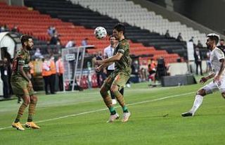 Süper Lig: Hatayspor: 1 - Başakşehir: 0 (İlk yarı)