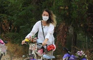 ’Süslü Kadınlar Bisiklet Turu’ renkli görüntüler...