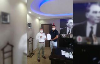 Tablet kampanyasına ilk katkı Kaymakam Ülkü ve...