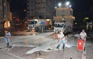 Tarsus’ta salgına karşı ilaçlama ve hijyen çalışmaları...