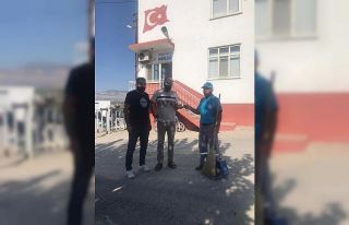 Temizlik işçisi bulduğu altınları sahibine teslim...