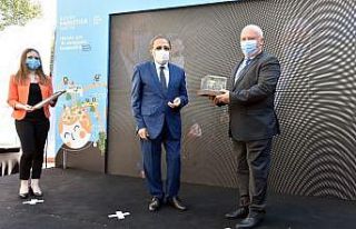 Toplu ulaşımdaki bisiklet taşıma aparatları,...