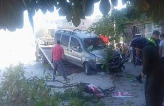 Trafik kazası güvenlik kamerasına yansıdı