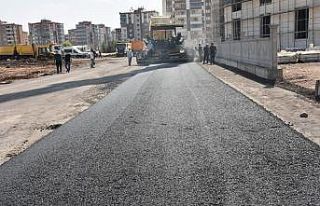 Ulaşımı rahatlatacak 2 kilometrelik yolun yapımında...