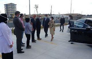 Uşak Eğitim Araştırma Hastanesi ek binası hizmete...