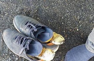 Uyuşturucu, ayakkabılarının içinden çıktı