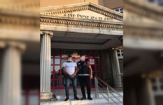 Uyuşturucu satan şahıs tutuklandı