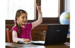 Uzaktan eğitim teknolojik ürünlere talebi arttırdı