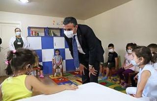 Vali Atay, kreş ve gündüz bakımevini ziyaret etti