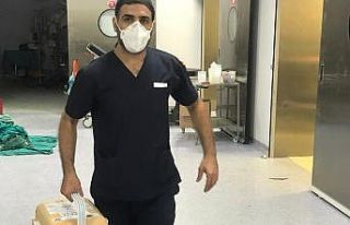 Vali devreye girdi, uçak yolcuları ile yarım saat...