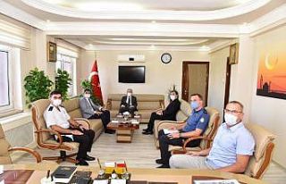 Vali Karadeniz Köprübaşı’nda incelemelerde bulundu