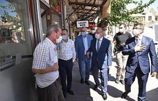 Vali Karadeniz’in kentteki korona virüs denetimleri...