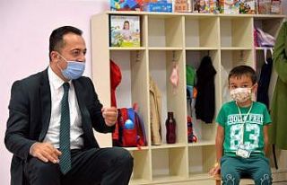 Vali Şentürk, yüz yüze eğitime başlayan okulları...