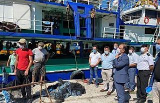 Vali Sinan Güner Tarlaağzı balıkçı barınağında