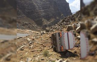 Van-Bahçesaray yolunda trafik kazası; 2 yaralı