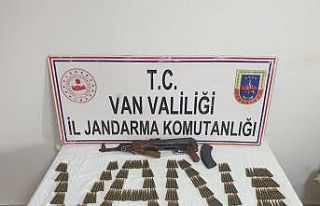 Van’da PKK’ya ait 1 adet Kalaşnikof piyade tüfeği...