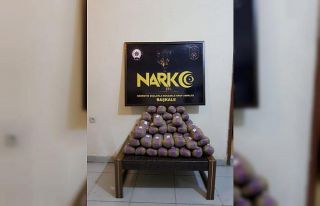 Van’da taşların altına gizlenmiş 71 kilo eroin...