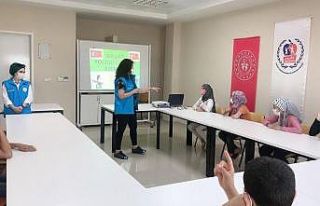 Verimli ve etkili ders çalışma teknikleri anlatıldı