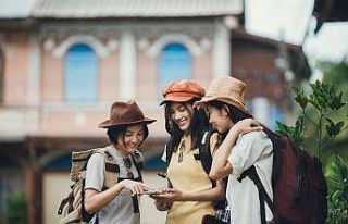 Yabancı turiste teknolojik asistan