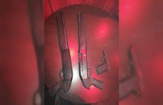Yaralama şüphelisi gazinoda masanın altında yakalandı