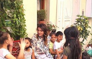 Yardımsever Model Margo Cooper’den “Şefkatli...