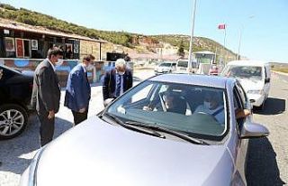 Yatağan Kaymakamı yol kontrolüne katıldı