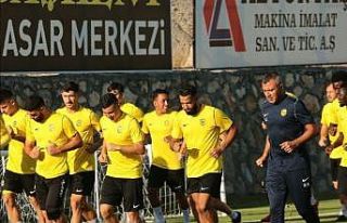 Yeni Malatyaspor transferde 9 ismi kadrosuna kattı