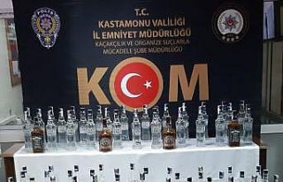 Yolcu otobüsünde 65 şişe kaçak içki şişesi...