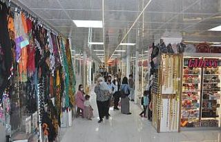 Yüksekova İran pasajı esnafı yeni yerinde hizmet...