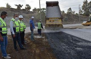 Yunusemre’de yol yapım çalışmaları sürüyor