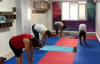 Yunusemreli bayanlar Plates ile zinde kalıyor