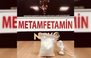 Zehir tacirleri, narkotik köpeğinden kaçamadı