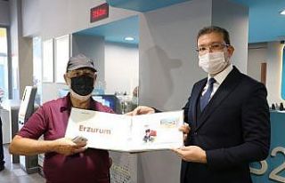 180. müşteriye pul ve zarf albümü hediye edildi