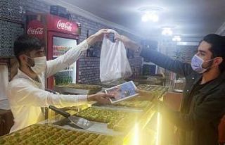 1 kilo ve üzeri tatlı alana kitap hediye