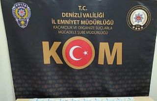 29 adet sahte 100 TL’lik banknotla yakalandı