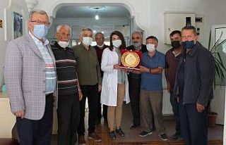 30 yıllık hekime Tosya esnaf odalarından teşekkür...