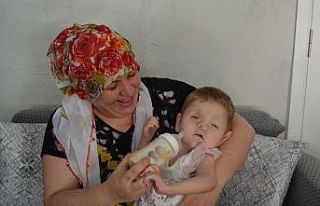 3 yaşındaki kızının gözü, kulağı, nefesi...
