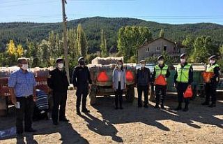 50 Traktöre 100 adet reflektör takıldı