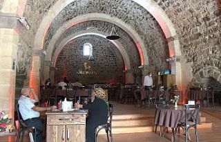 800 yıllık Taşhan’da eşsiz Çakallı menemeni