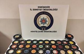 90 bin lira değerindeki plakları çaldığı iddia...