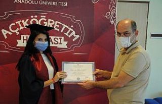 Açıköğretim Fakültesinde her mezun bir fidana...