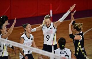 Adam Voleybol galibiyetle başladı